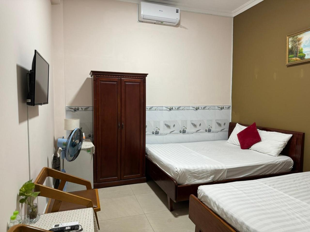 Ha Long Hotel Ho Chi Minh City Exterior photo