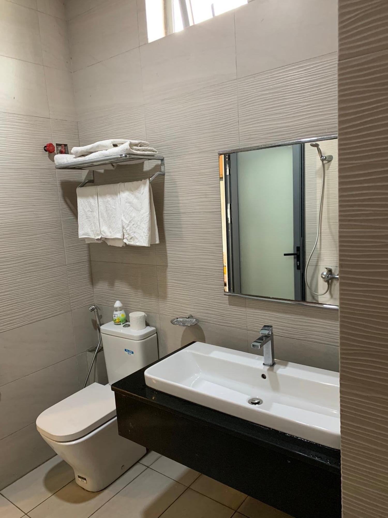 Ha Long Hotel Ho Chi Minh City Exterior photo